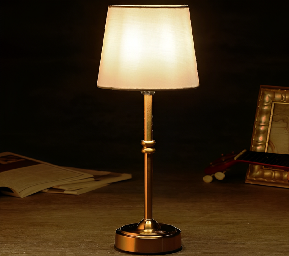 MODERN TABLE LAMP